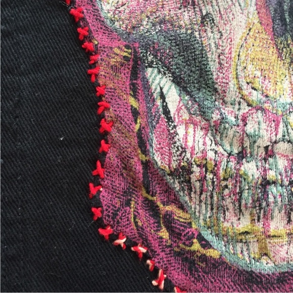 Black Vest with Skull Embroidery - Picture 5 of 7